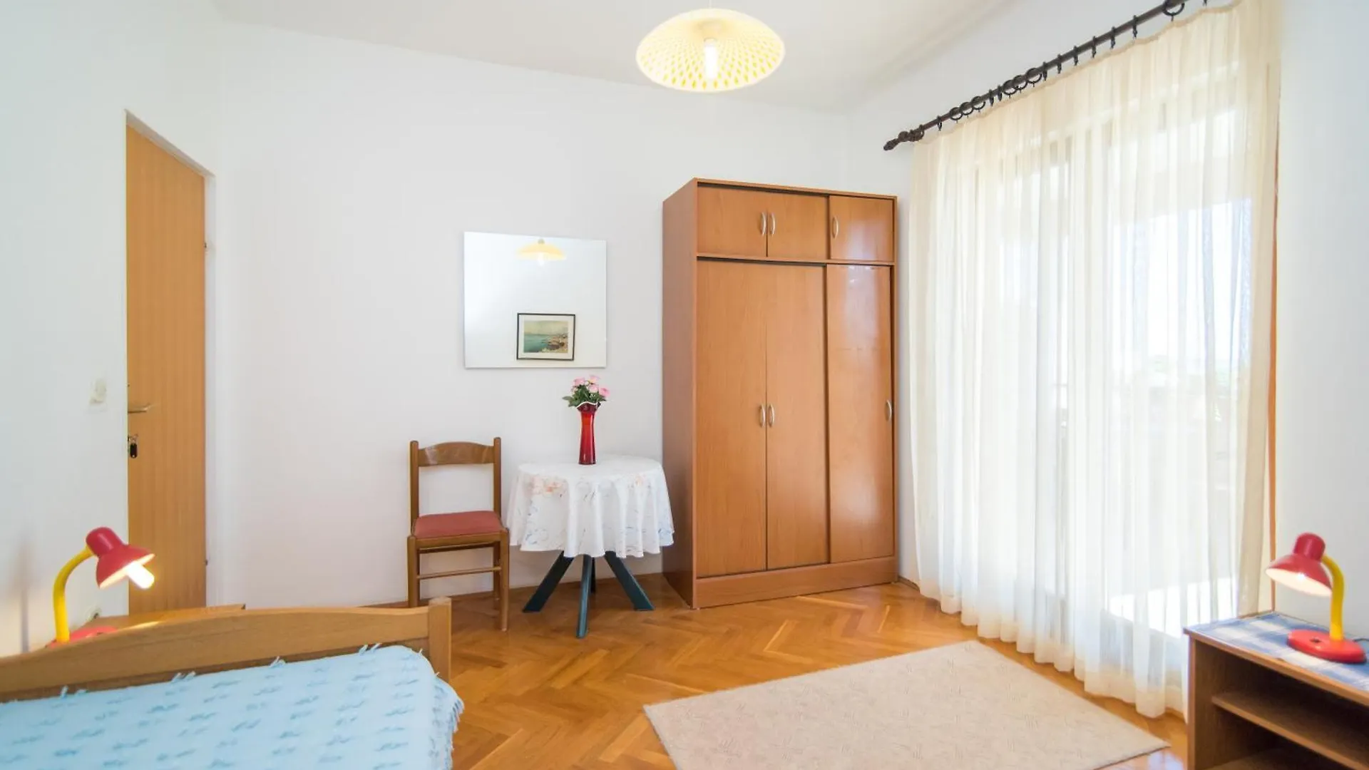 Comfortable Kastel Stafilic Apartment With Balcony Kastela