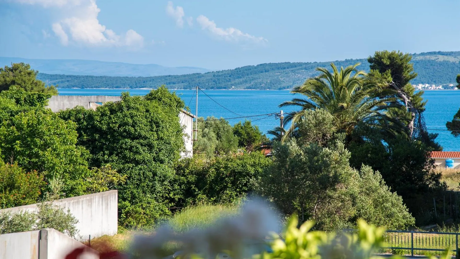 Comfortable Kastel Stafilic Apartment With Balcony Kastela