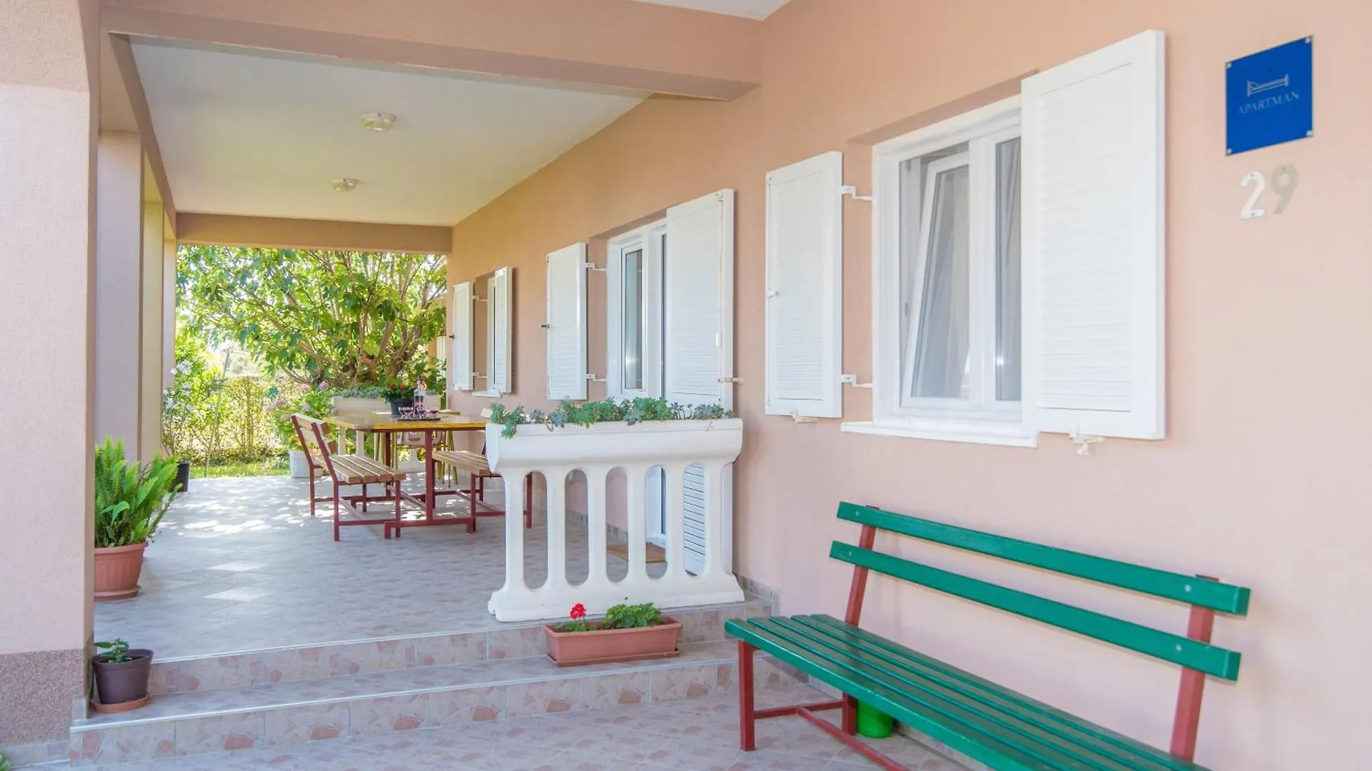 Comfortable Kastel Stafilic Apartment With Balcony Kastela