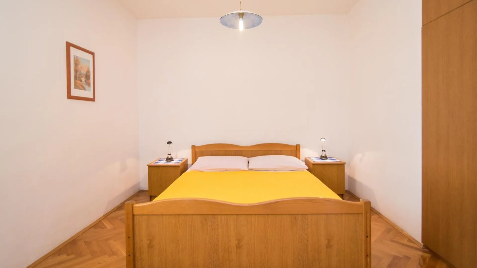 Comfortable Kastel Stafilic Apartment With Balcony Kastela Croatia