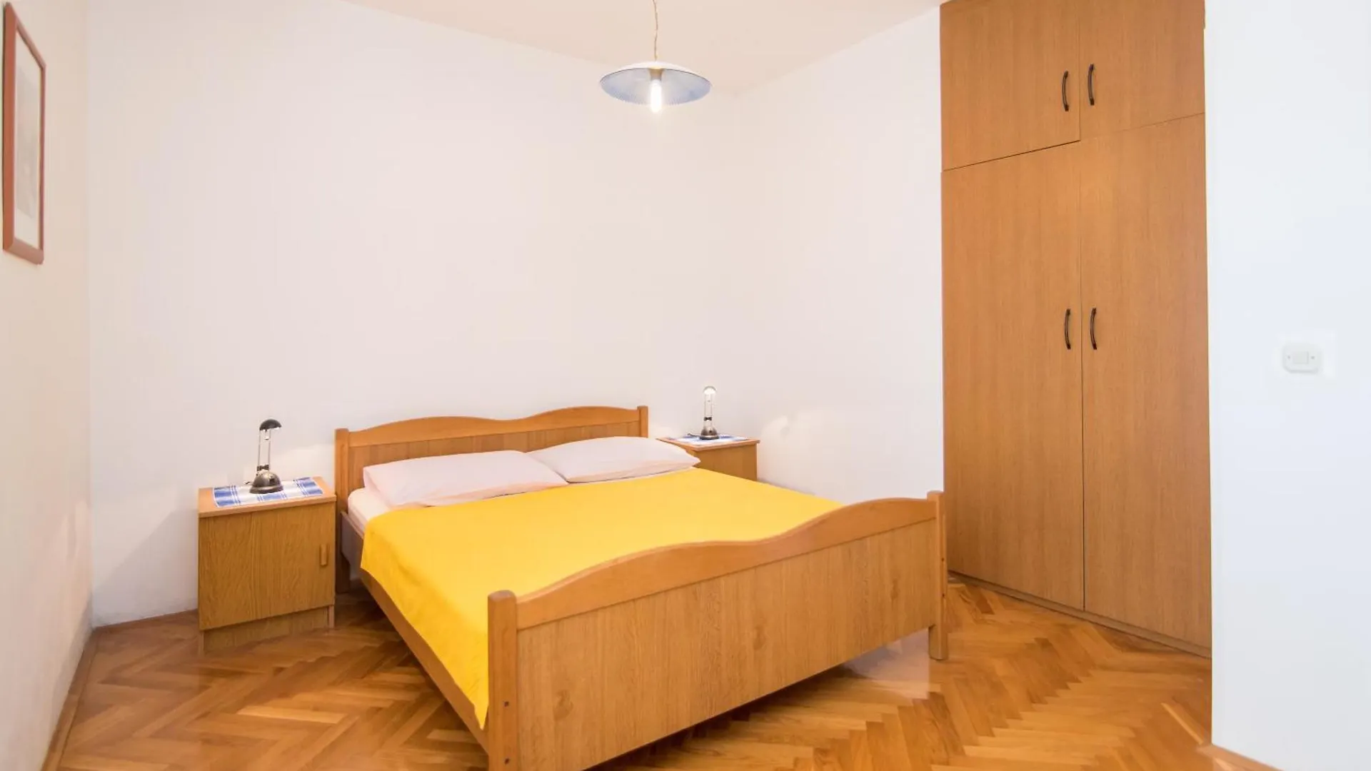 Comfortable Kastel Stafilic Apartment With Balcony Kastela 0*,