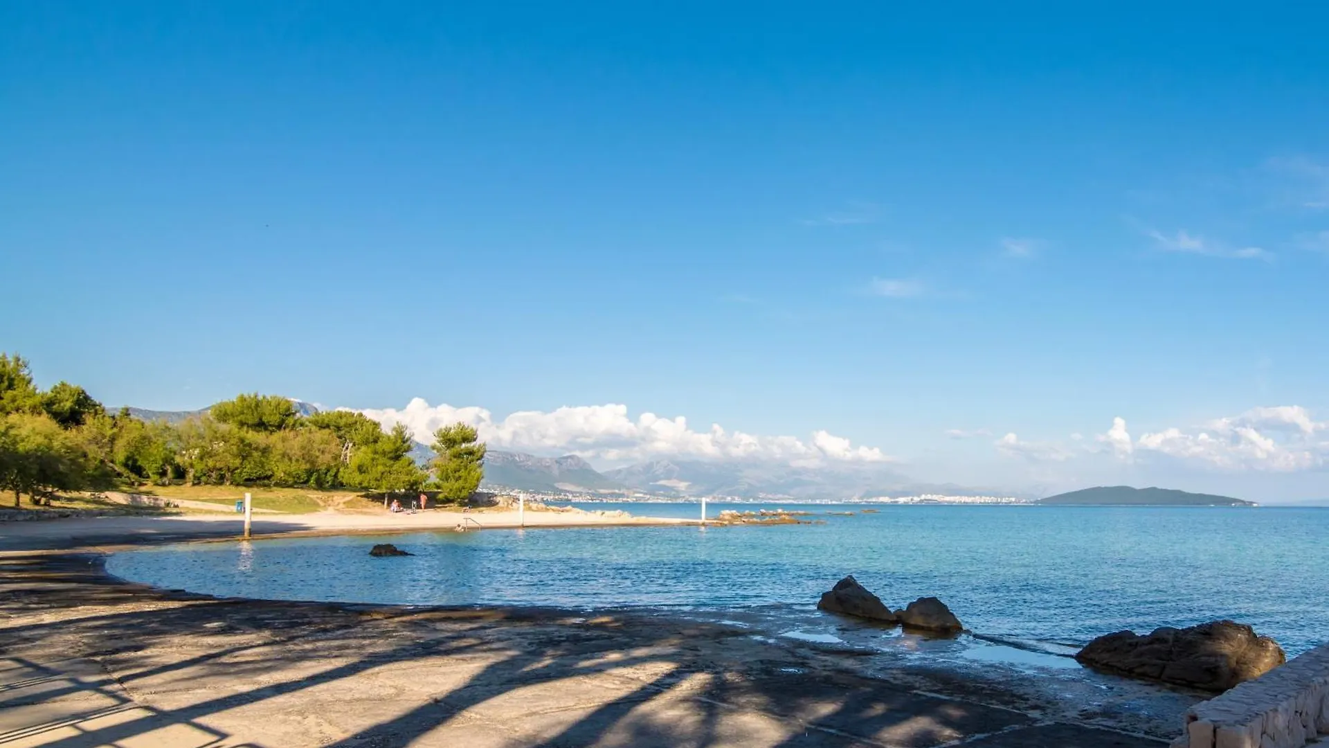 Comfortable Kastel Stafilic Apartment With Balcony Kastela
