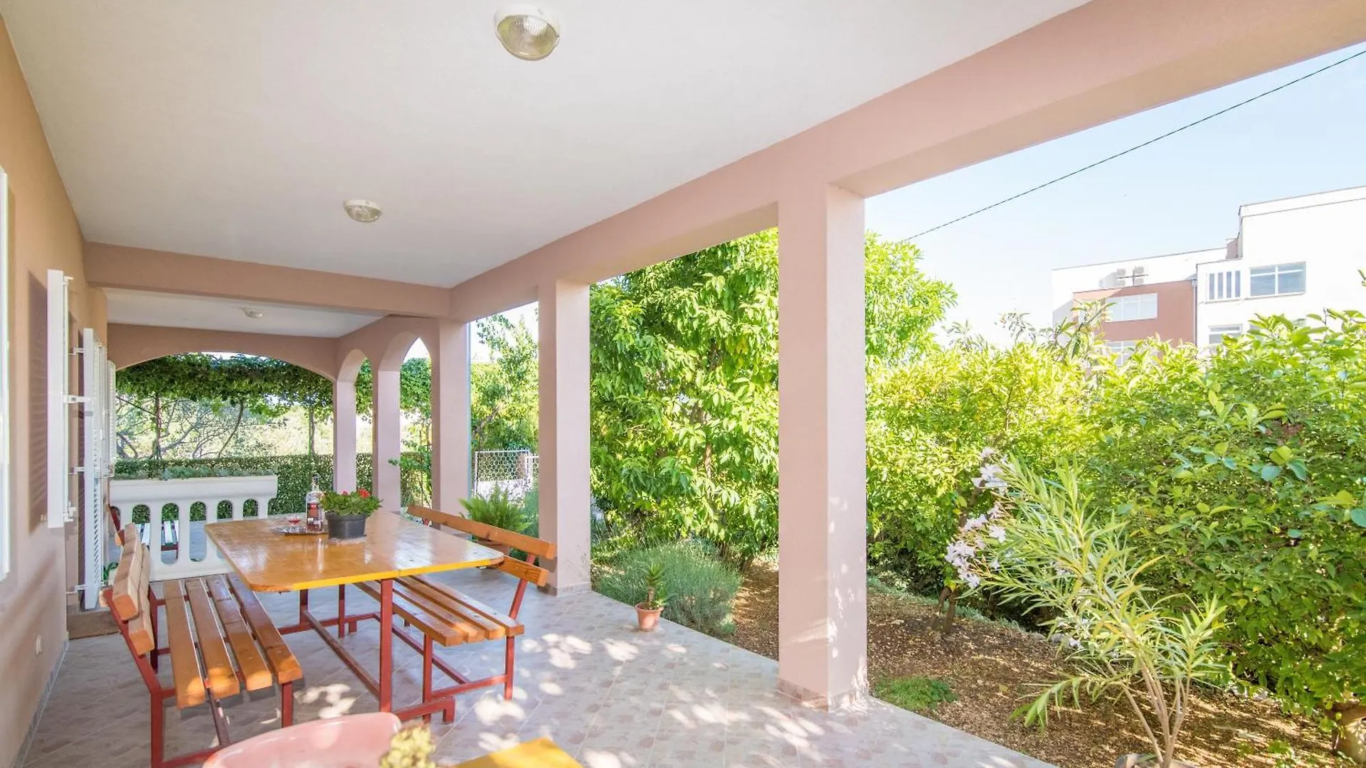 Comfortable Kastel Stafilic Apartment With Balcony Kastela Croatia